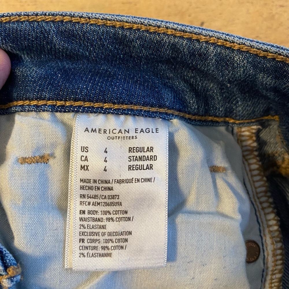 American Eagle Mom Straight Jeans - Picture 2 of 8